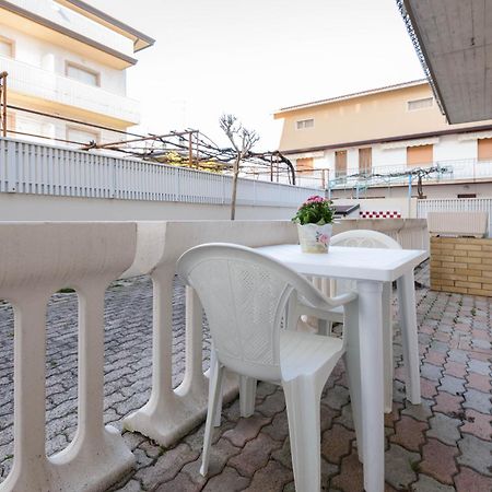Casa Guglielmo E Anna Βίλα Λινιάνο Σαμπιαντόρο Δωμάτιο φωτογραφία